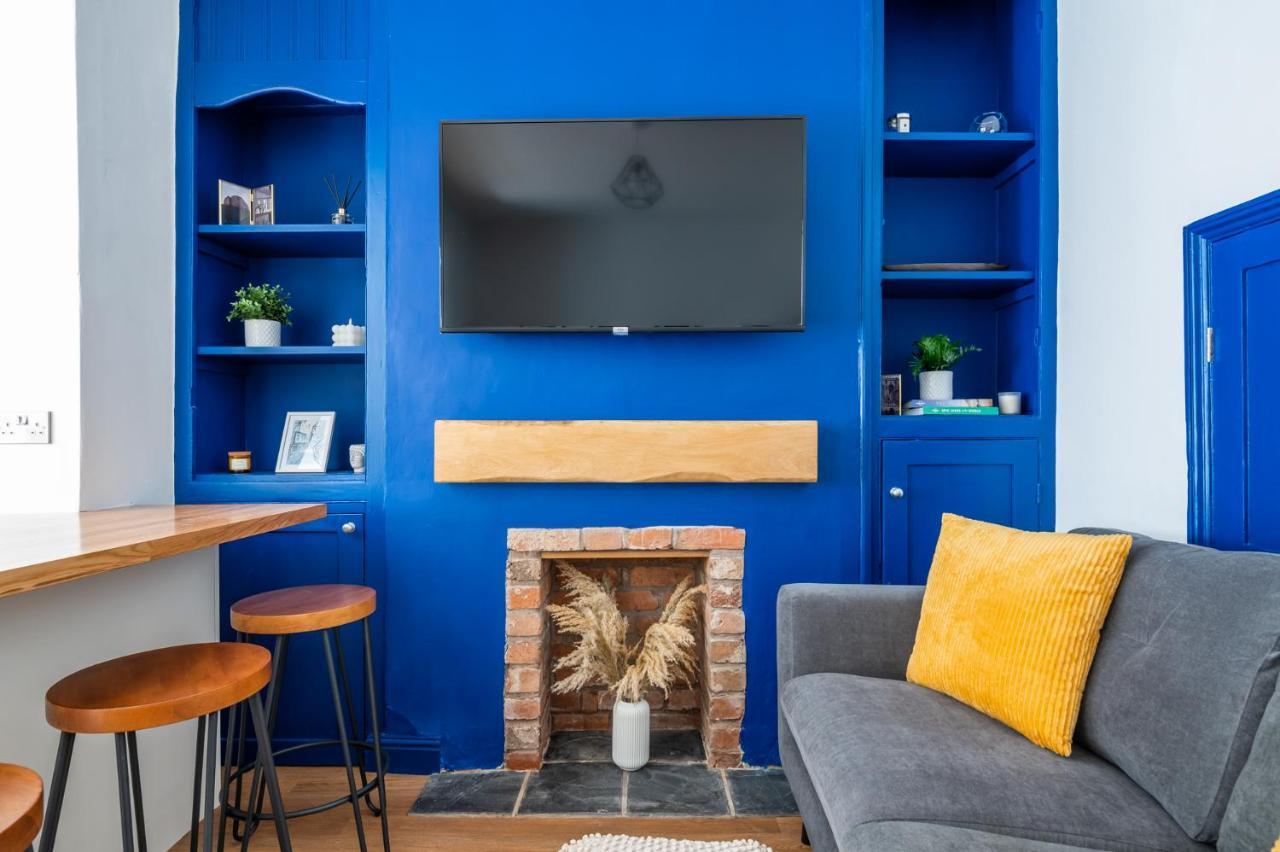 Stylish, Centrally Located Terrace - Pass The Key 约克 外观 照片