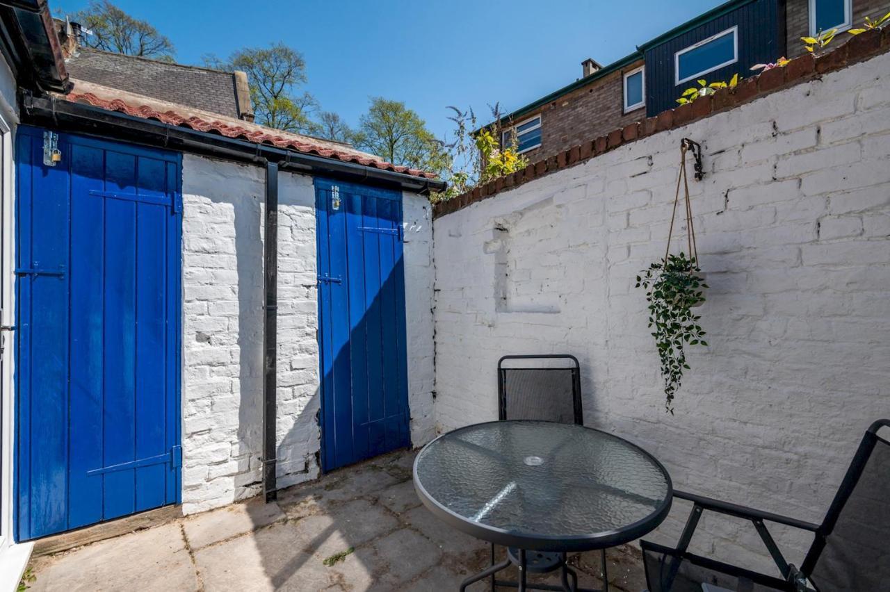 Stylish, Centrally Located Terrace - Pass The Key 约克 外观 照片